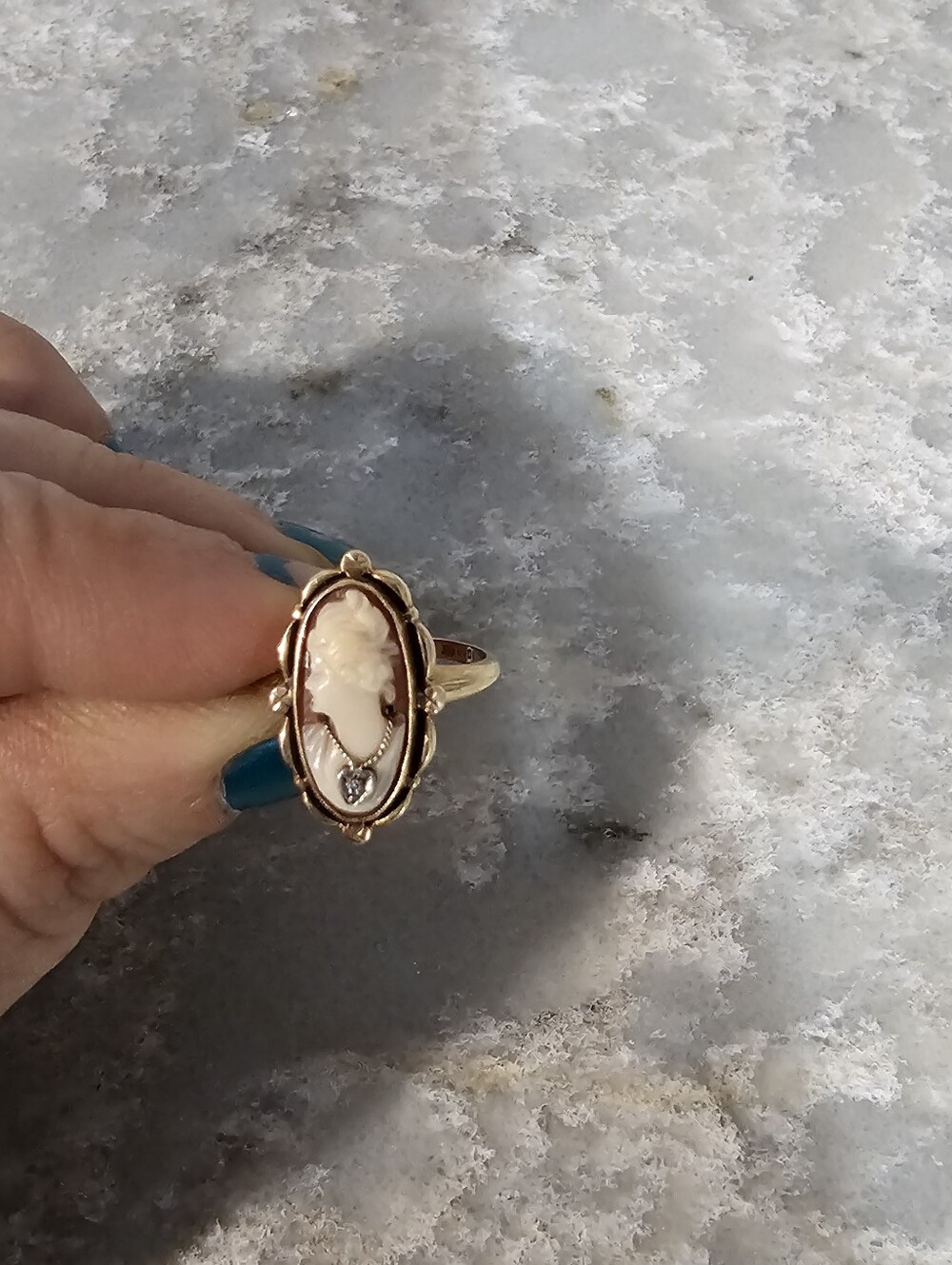Vintage 10KP Plumb Solid Gold Carved Shell Cameo Habille Ring Diamond Size 6.75
